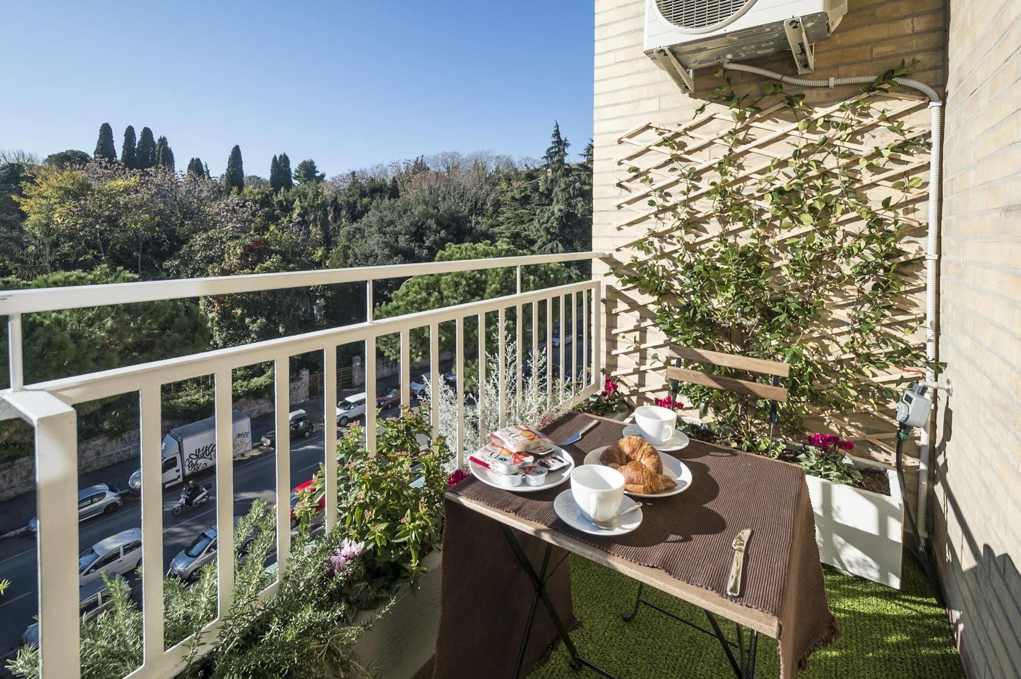 Happy Holiday In Rome B&B المظهر الخارجي الصورة